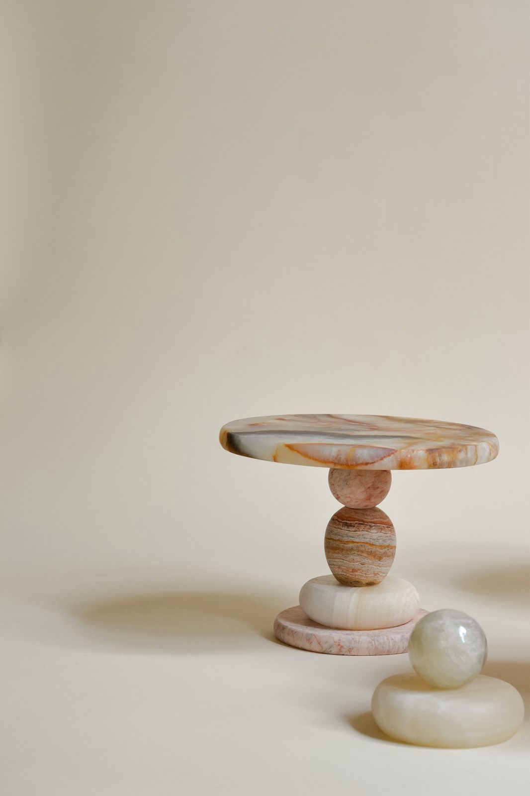 maria amaria x Oonix cake stand